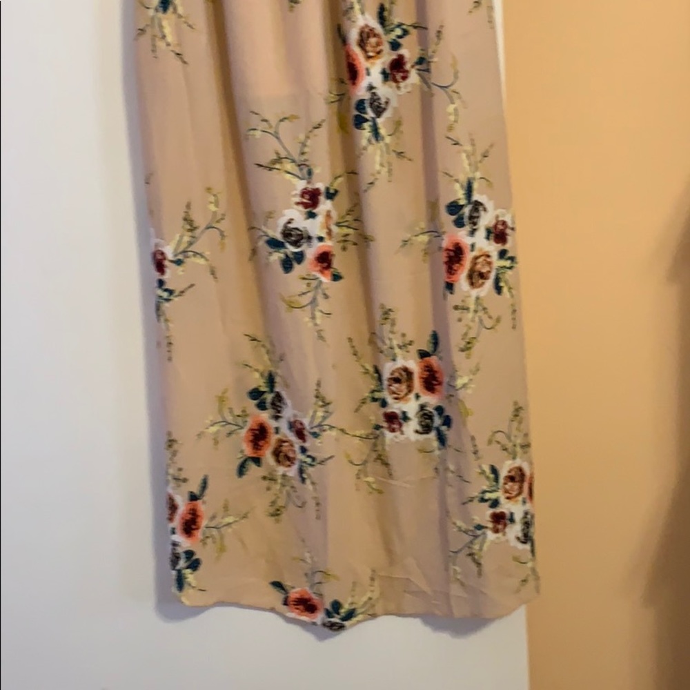 Summer off the shoulder/ or on dress. - Picture 7 of 7